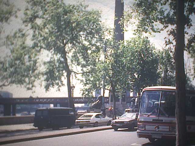 Parkenderweise irgendwo an der Themse, London, GB