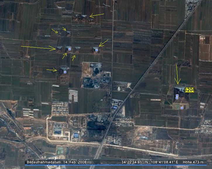 Aufnahme des Pyramidenfeldes in China, nahe der Stadt Xi'an, der Hauptstadt der chinesischen Provinz Shaanxi