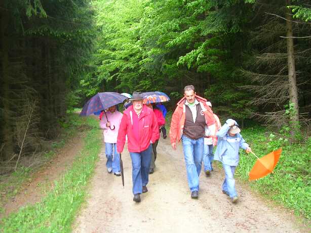 Selbst Ex-Klassenlehrer und Rektor, Gernot Strk liess sich nicht 2 mal bitten.